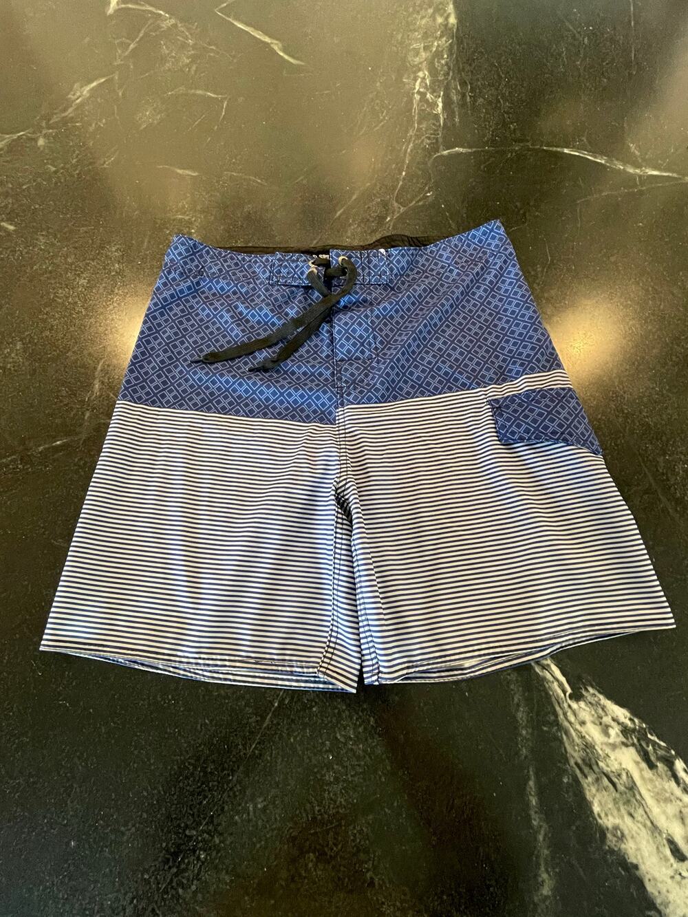 B.Split Stretch limited edition Large board shorts navy patterned